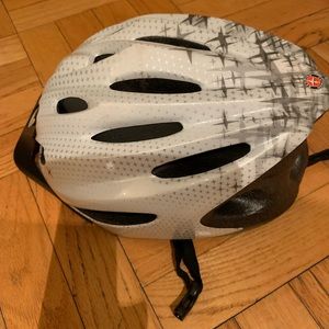 Lightweight helmet